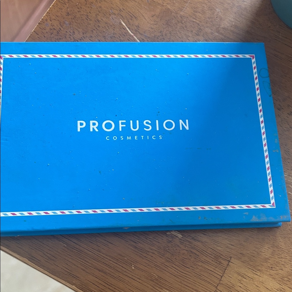 Profusion Cosmetics Vibrant Blue Eyeshadow Palette